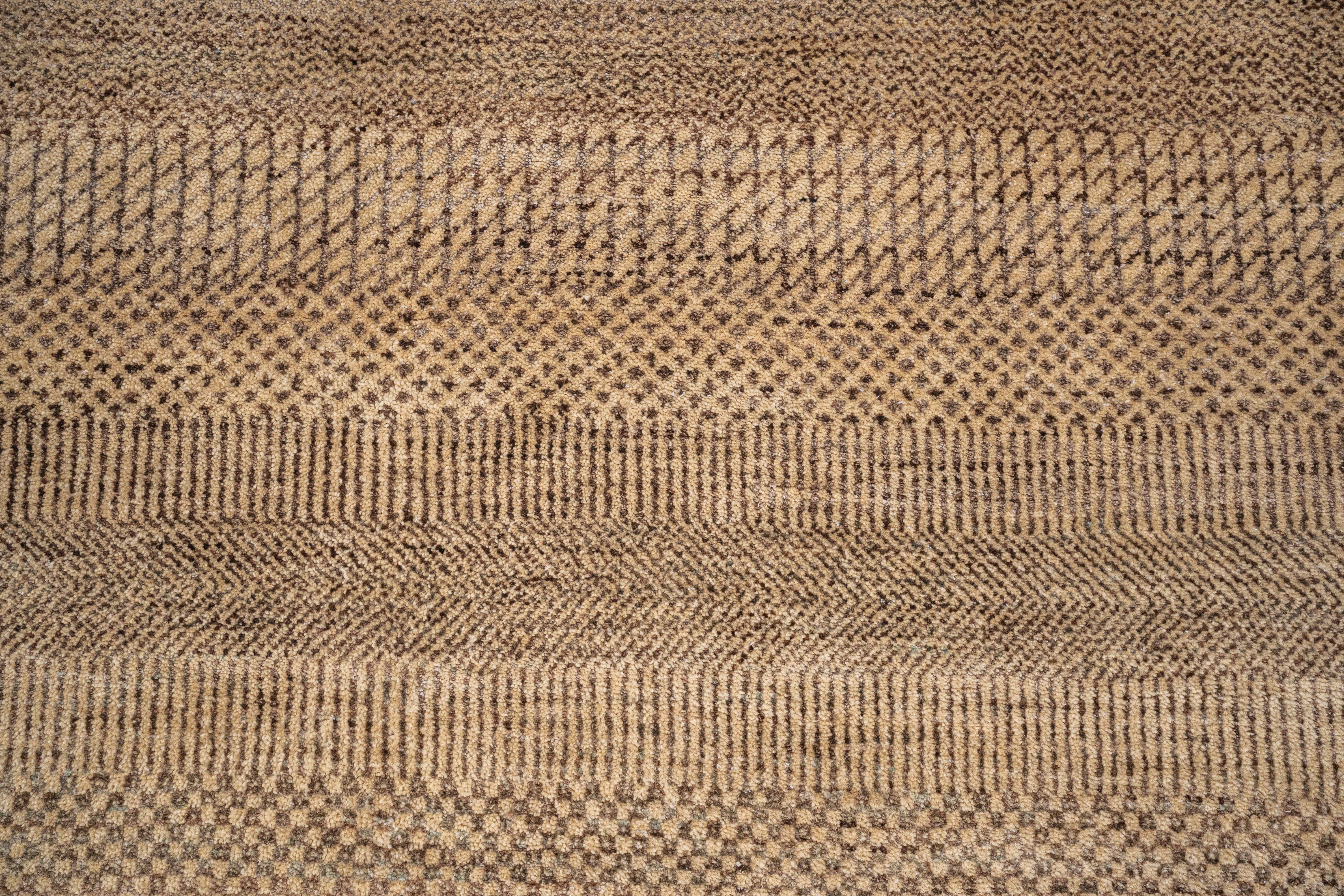 Handknotted Carpet, DIA - 958 MCN, Tan & Coffee